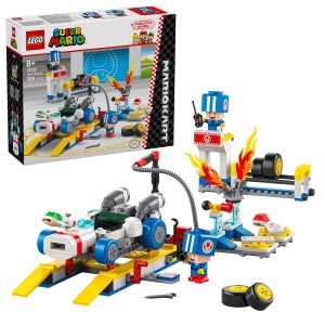 LEGO® Super Mario™ 72035 Mario Kart™ – Toad a jeho garáž (Věk 8+)